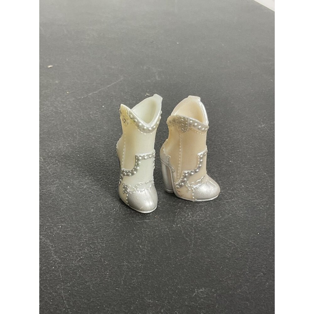 MGA Entertainment LOL OMG Doll Western Cowboy Boot Heels